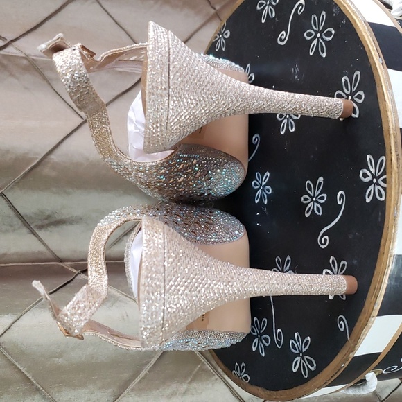 NWT- Dream Pairs Crystal Embellished Slingback Peeptoe - Picture 5 of 10